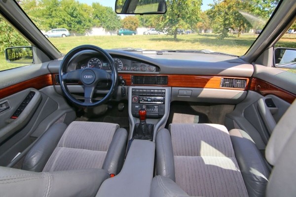 Audi 200 Quattro в руках брестчанина: «Купил за $1 350, а потратил в несколько раз больше» Audi 200 Quattro в руках брестчанина: «Купил за $1 350, а потратил в несколько раз больше»