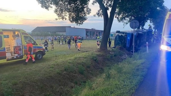 В Польше опрокинулся белорусский автобус с 47 пассажирами