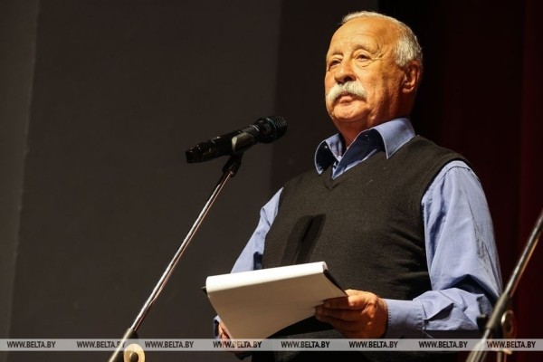 Спектаклем «Не покидай меня» открылся фестиваль «Белая Вежа» в Бресте Спектаклем «Не покидай меня» открылся фестиваль «Белая Вежа» в Бресте