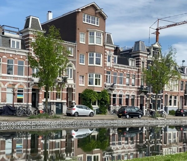 В Амстердам на VW Passat. Белорусы отправились в двухнедельное путешествие в Нидерланды