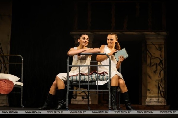 Спектаклем «Не покидай меня» открылся фестиваль «Белая Вежа» в Бресте Спектаклем «Не покидай меня» открылся фестиваль «Белая Вежа» в Бресте
