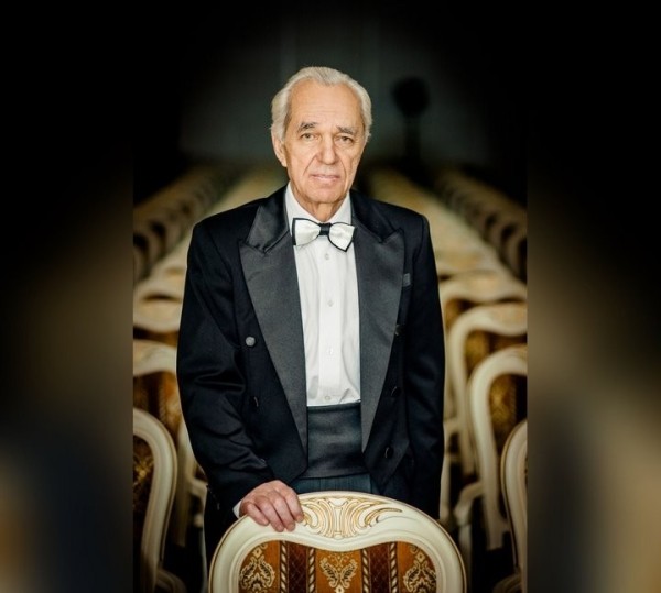 Умер дирижер Александр Мартыненко Умер дирижер Александр Мартыненко