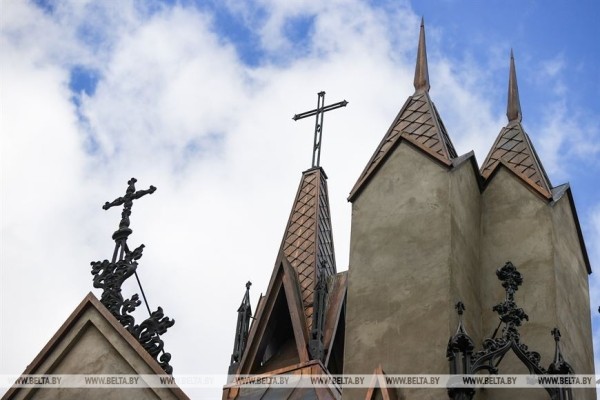 Реставрация каплицы-усыпальницы рода Ожешко в Дрогичинском районе вызывает интерес у туристов Реставрация каплицы-усыпальницы рода Ожешко в Дрогичинском районе вызывает интерес у туристов