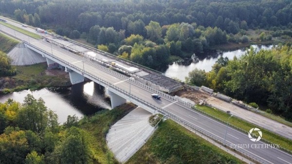 Реконструкцию моста через Мухавец на трассе М1 планируют завершить следующей осенью Реконструкцию моста через Мухавец на трассе М1 планируют завершить следующей осенью