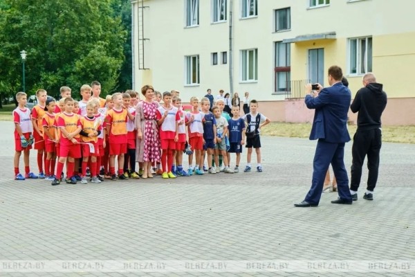 В Белоозерске открыли площадку для мини-футбола В Белоозерске открыли площадку для мини-футбола