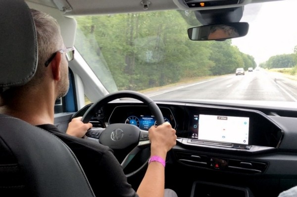 Быстрее или дешевле? Сколько можно сэкономить на медленной езде