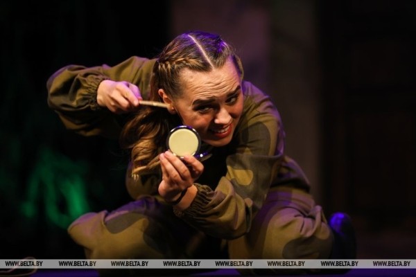 Спектаклем «Не покидай меня» открылся фестиваль «Белая Вежа» в Бресте Спектаклем «Не покидай меня» открылся фестиваль «Белая Вежа» в Бресте