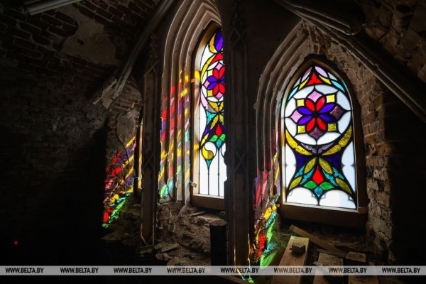 Реставрация каплицы-усыпальницы рода Ожешко в Дрогичинском районе вызывает интерес у туристов Реставрация каплицы-усыпальницы рода Ожешко в Дрогичинском районе вызывает интерес у туристов