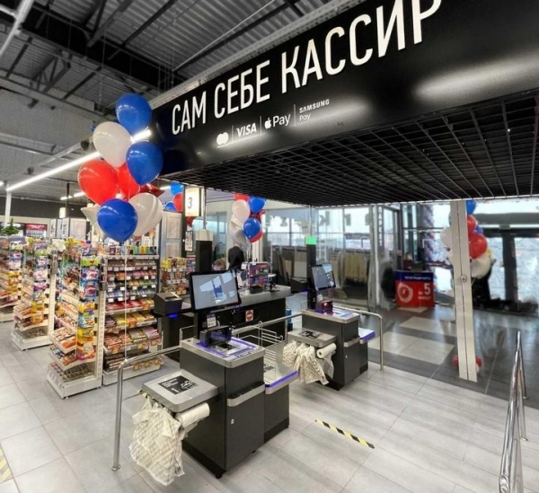 В магазинах все больше касс самообслуживания: что это дает ретейлу