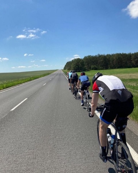 Медик из Кобрина купил велосипед, чтобы ездить на работу, а вскоре проехал марафон на 600 километров Медик из Кобрина купил велосипед, чтобы ездить на работу, а вскоре проехал марафон на 600 километров