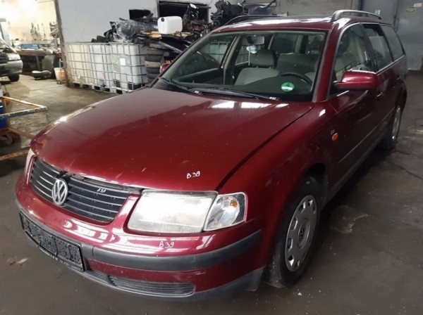 Хорошая новость для владельцев Фольксваген. Свежий европейский Пассат Б6, Пассат Б5 и Бора поступил на авторазборку в Бресте