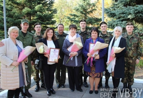 «Брестское небо надежно защищено». Воины-ракетчики 115 ЗРП пригласили в гости мам