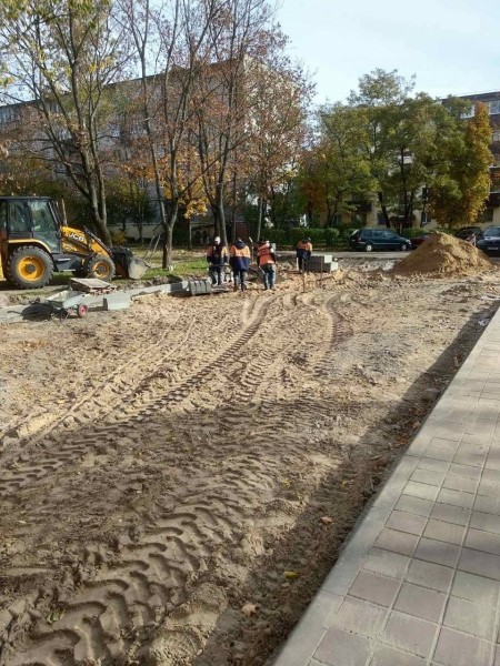 В Бресте продолжается ремонт дворовых территорий