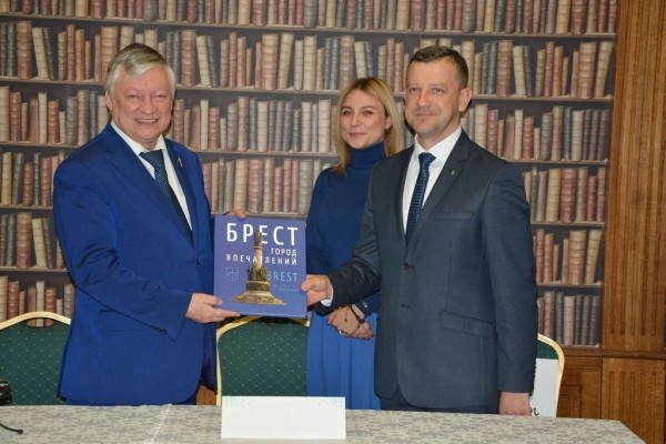 Чемпион мира по шахматам Карпов попал в реанимацию