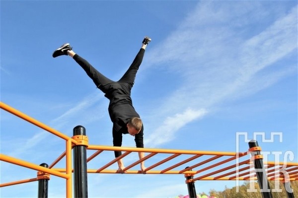 Воркаут-площадку открыли в Беловежском Воркаут-площадку открыли в Беловежском