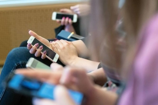 Стало известно, как сказывается на психике отказ от соцсетей всего на полчаса в день Стало известно, как сказывается на психике отказ от соцсетей всего на полчаса в день