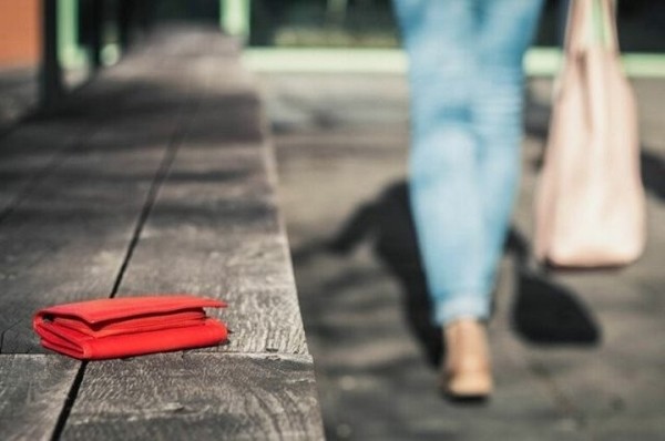 Как вернуть чужую вещь, чтобы вас… не обвинили в краже? Спрашивает брестчанка