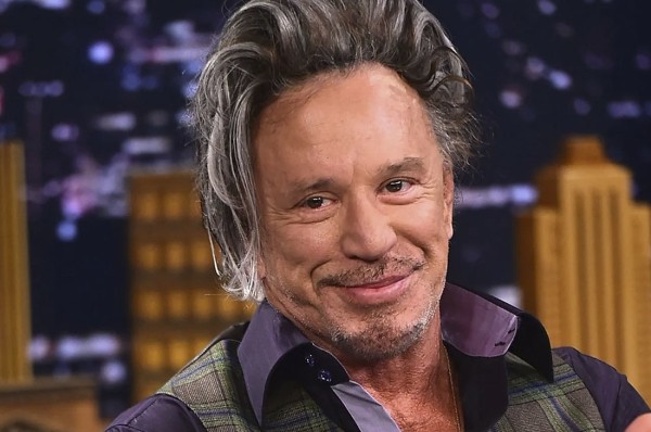 Как выглядят кинозвезды из 1990-х, от которых мы фанатели