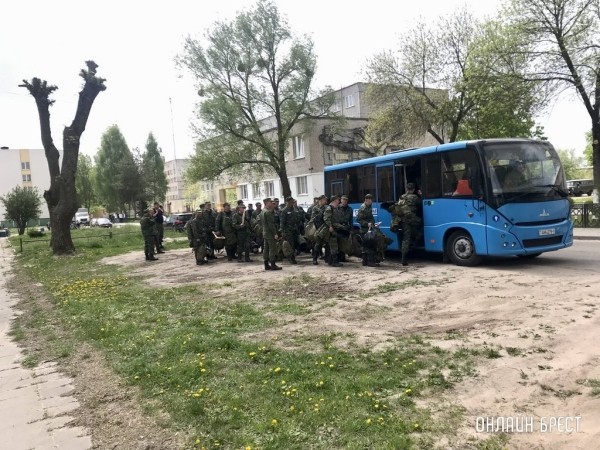 Как наниматели должны платить работникам, которых забрали на военные сборы?