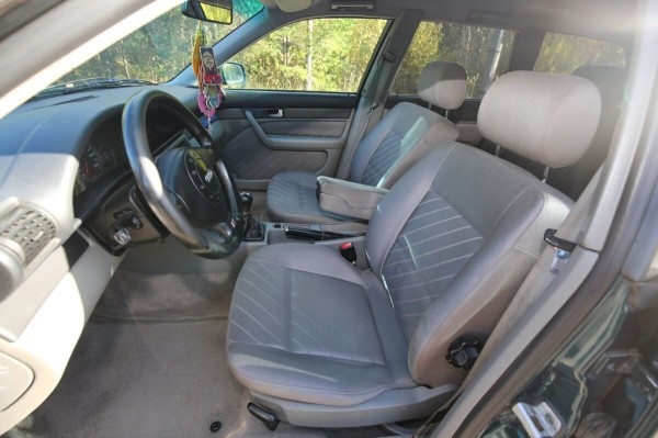 «Дедушка никого к машине не подпускал». История Audi A6 (С4), которая в семье белорусов уже 15 лет «Дедушка никого к машине не подпускал». История Audi A6 (С4), которая в семье белорусов уже 15 лет