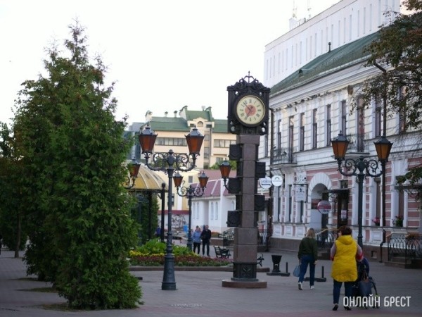 Сколько стоит время белорусов и что можно за него купить?