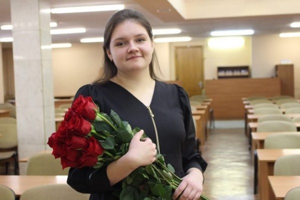 «По вечерам все вместе делаем уроки. Дети – школьные, а я – университетские». Истории мам-студенток