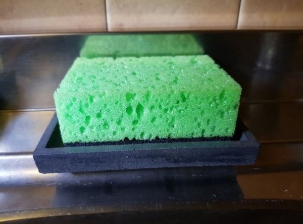 Зачем греть в микроволновке губку для мытья посуды? Зачем греть в микроволновке губку для мытья посуды?