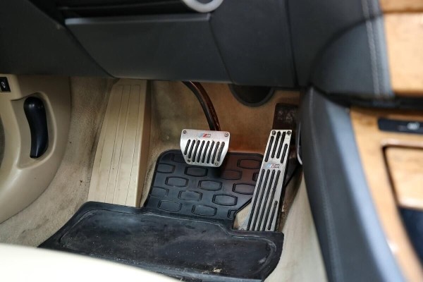 Минская «Барби» на розовом BMW 6-series: «Плёнка обошлась в $1 000, и я ждала её месяц» Минская «Барби» на розовом BMW 6-series: «Плёнка обошлась в $1 000, и я ждала её месяц»