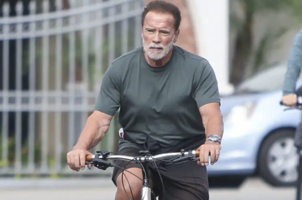 Как выглядят кинозвезды из 1990-х, от которых мы фанатели