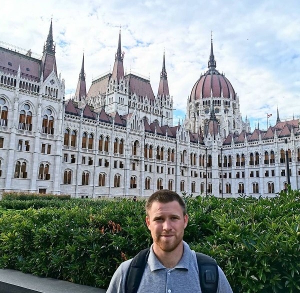 Известный блогер-дальнобойщик купил тягач «ценою в четыре новые покрышки» и стал работать на себя. Как идёт бизнес? Известный блогер-дальнобойщик купил тягач «ценою в четыре новые покрышки» и стал работать на себя. Как идёт бизнес?
