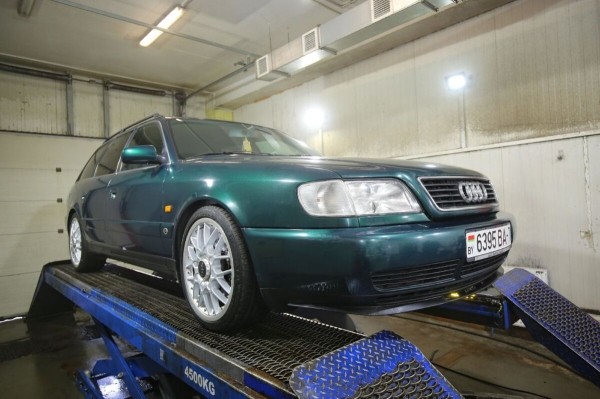 «Дедушка никого к машине не подпускал». История Audi A6 (С4), которая в семье белорусов уже 15 лет «Дедушка никого к машине не подпускал». История Audi A6 (С4), которая в семье белорусов уже 15 лет