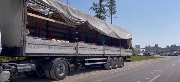 Известный блогер-дальнобойщик купил тягач «ценою в четыре новые покрышки» и стал работать на себя. Как идёт бизнес? Известный блогер-дальнобойщик купил тягач «ценою в четыре новые покрышки» и стал работать на себя. Как идёт бизнес?