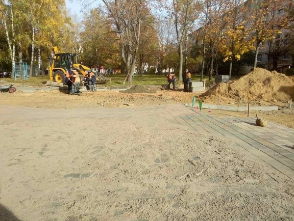 В Бресте продолжается ремонт дворовых территорий