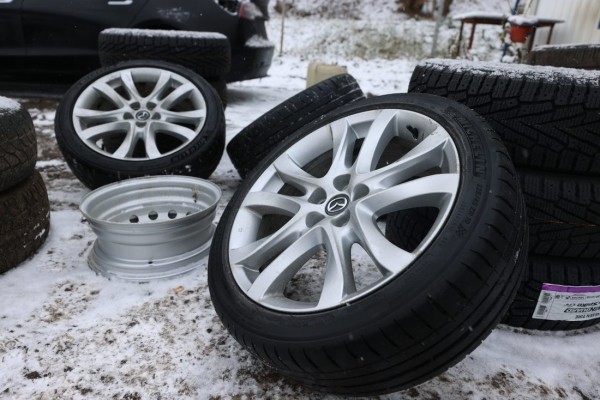 «А колеса не отвалятся?» Задаем глупые вопросы шиномонтажнику «А колеса не отвалятся?» Задаем глупые вопросы шиномонтажнику