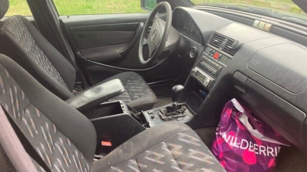 Житель Ивацевичей купил Mercedes-Benz за $2 000, а машина оказалась «трупом» Житель Ивацевичей купил Mercedes-Benz за $2 000, а машина оказалась «трупом»