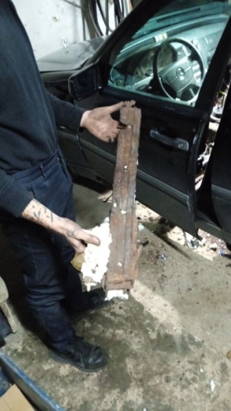 Житель Ивацевичей купил Mercedes-Benz за $2 000, а машина оказалась «трупом» Житель Ивацевичей купил Mercedes-Benz за $2 000, а машина оказалась «трупом»