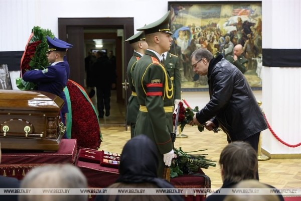 Церемония прощания с Владимиром Макеем Церемония прощания с Владимиром Макеем