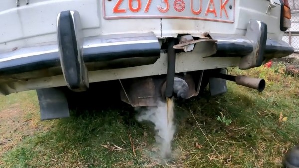 Белорус сделал Волгу НА ДРОВАХ: полтора мешка на 100 км. Тест-драйв