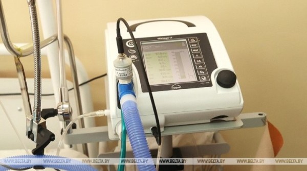 В Брест поступили 15 новых аппаратов ИВЛ