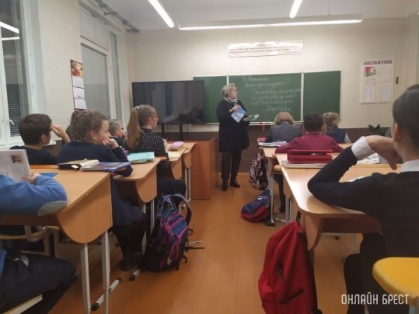 В Минобразования назвали среднюю зарплату учителей за январь-сентябрь В Минобразования назвали среднюю зарплату учителей за январь-сентябрь