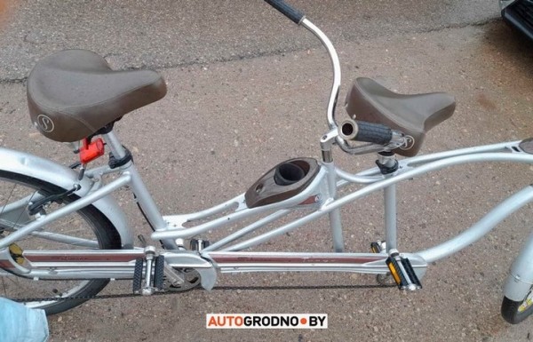 Белорус придумал бизнес на границе с Польшей — «велотакси» через пункт пропуска