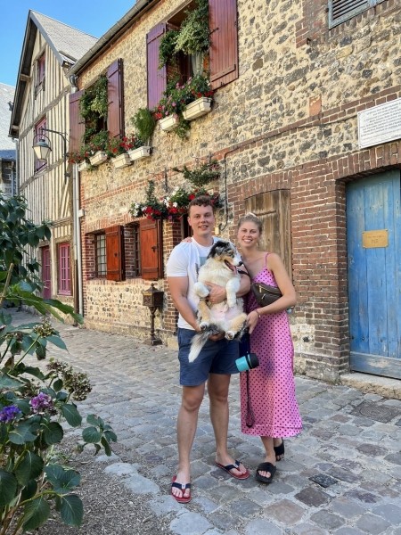 «Аренда хорошей квартиры — минимум 1800 евро». Белорусы переехали в Париж и рассказывают, что там с ценами и недвижимостью