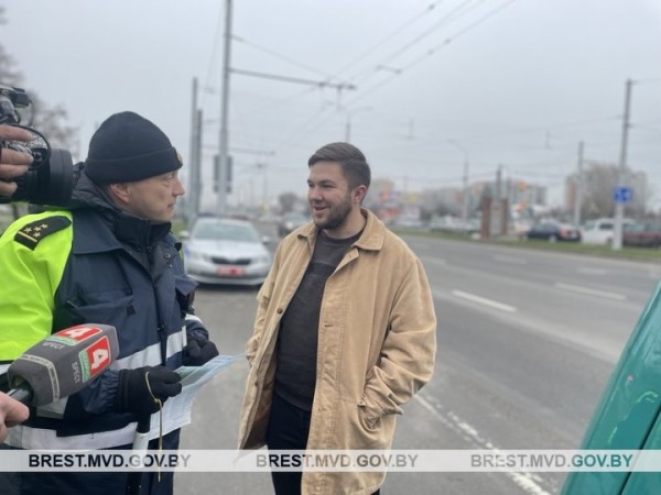 Сотрудники ГАИ выяснили, много ли брестчан поменяли шины на зимние Сотрудники ГАИ выяснили, много ли брестчан поменяли шины на зимние