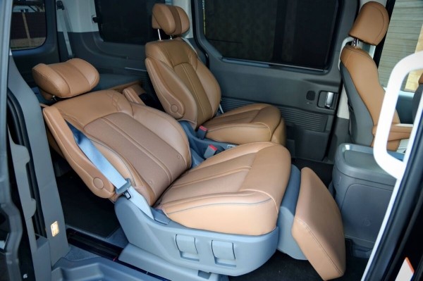 «Растаможка – 25 000 евро!» Белорус привез дизельный Hyundai Staria. Что за он? «Растаможка – 25 000 евро!» Белорус привез дизельный Hyundai Staria. Что за он?