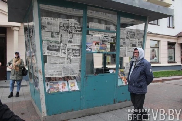 «ГДР» заходит в Брест. Шпионский детектив и джинсы-варёнки «ГДР» заходит в Брест. Шпионский детектив и джинсы-варёнки
