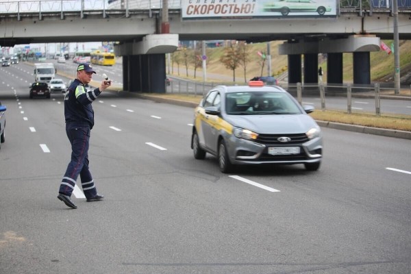 Что думают водители о камерах фотофиксации, которые ловят авто без техосмотра?
