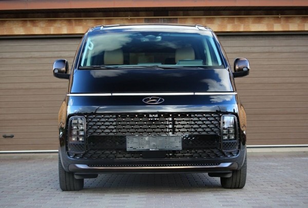 «Растаможка – 25 000 евро!» Белорус привез дизельный Hyundai Staria. Что за он? «Растаможка – 25 000 евро!» Белорус привез дизельный Hyundai Staria. Что за он?