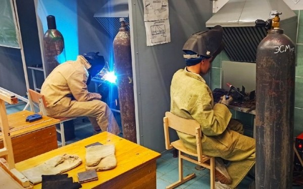 В Барановичах выбрали лучшего юного электрогазосварщика