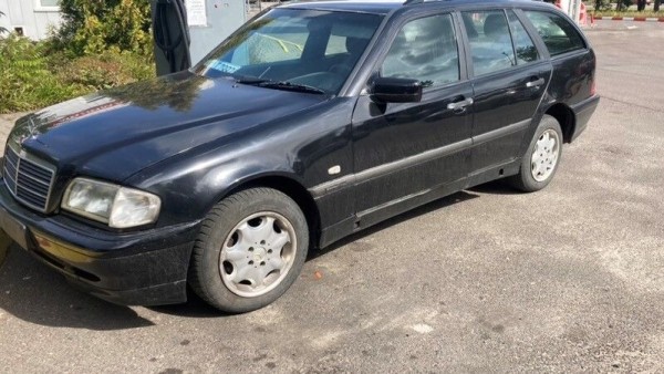 Житель Ивацевичей купил Mercedes-Benz за $2 000, а машина оказалась «трупом» Житель Ивацевичей купил Mercedes-Benz за $2 000, а машина оказалась «трупом»