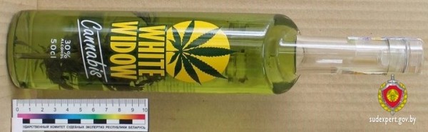 Белорус вез через границу чай Relax. Оказалось, сувениры с листиком конопли таможня изымает